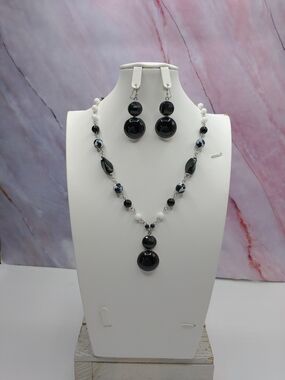 Handmade Beaded Necklace Set, Gemstone Dangle Earrings, Gemstone Pendant